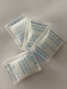 Hạt Chống Ẩm Silicagel 9 hạt chống ẩm Silicagel